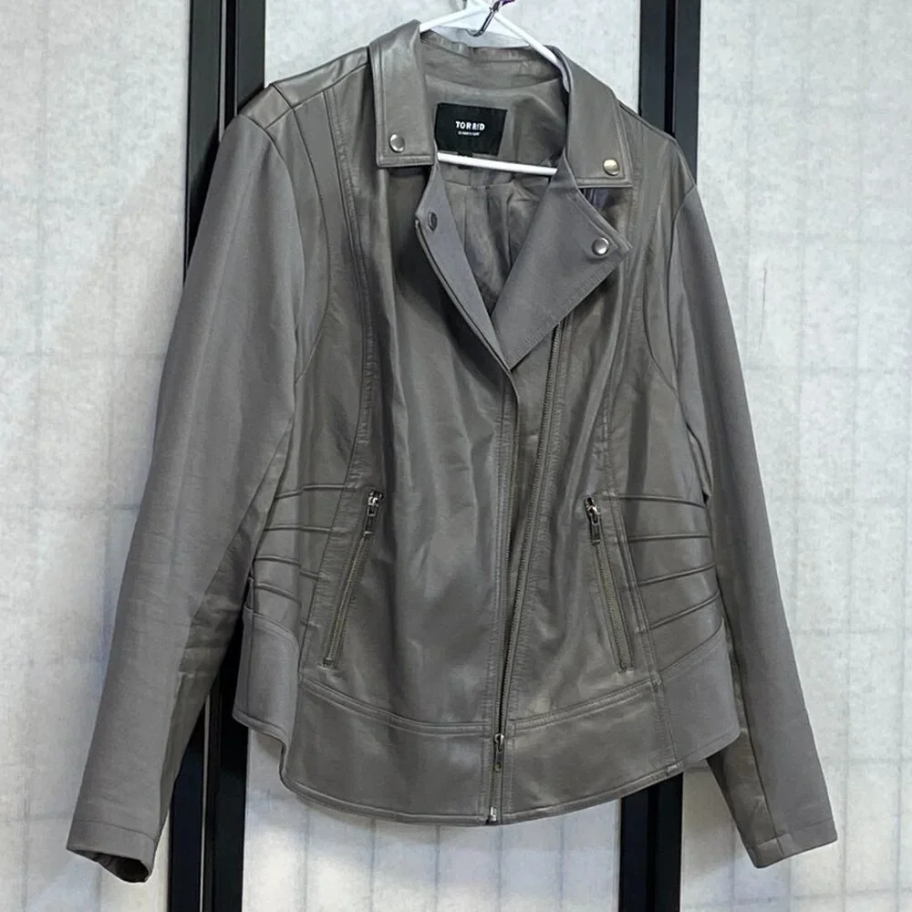 Torrid Mixed Faux Leather & Knit Zip Front Crop Moto Jacket Grey 2 Long Sleeve